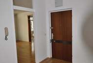 3–4-Zimmer-Wohnung in zentraler Ruhelage mit Seeblick