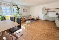 Zentrale Lage, große Innenhof-Loggia: Charmante 4-Zimmer-Wohnung