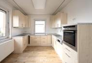 Voll unterkellertes Zweifamilienhaus mit Garten, Carport &amp; Garage in sonniger Zentrumslage von Bad Hall!