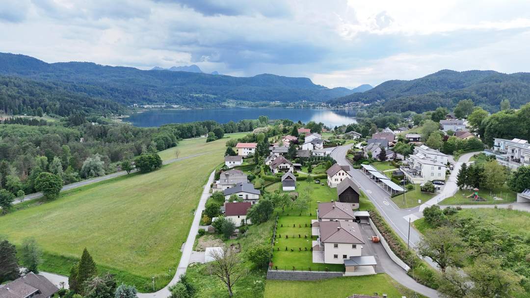 Luxuriöse Haushälfte mit großzügigem Garten am Keutschachersee: Perfekt für Familien RESERVIERT