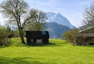 Sonniges Baugrundstück mit Grimming-Blick