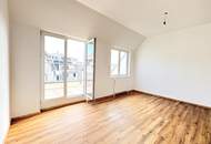 WUNDERSCHÖNE DG-WOHNUNG MIT TRAUMBAD, TERRASSE UND KLIMAANLAGE