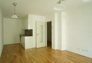 Schöne Zweizimmerwohnung mit gartenseitiger Loggia