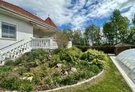 Großzügiges Wohnhaus mit Pool, Heimkino und Sauna in ruhiger Lage!