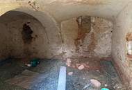 gepflegter Streckhof mit uneinsichtigem Innenhof und Weitblick