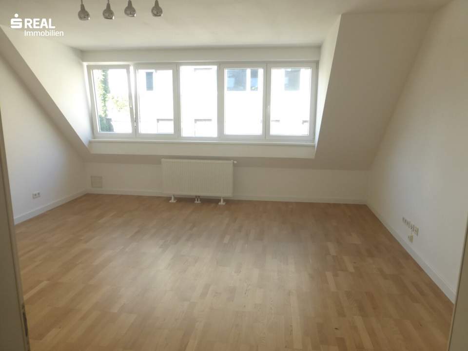 Modernes City-Apartment mit Terrasse im 1. Dachgeschoß - ruhige, attraktive Lage im 6. Bezirk