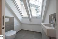 Erstbezug mit weitläufigem &amp; lichtdurchfluteten Wohnbereich, sowie 2 hofseitigen Freiflächen