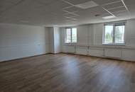 540 m² große und helle Büro- oder Geschäftsfläche im EK-West in 3300 Amstetten/Greinsfurth zu MIETEN