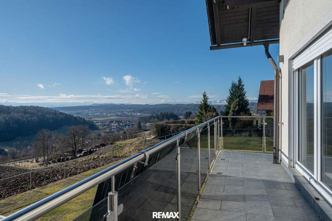 Luxuriöses Einfamilienhaus mit Panoramablick in der Nähe von Heiligenkreuz Kreuz am Waasen