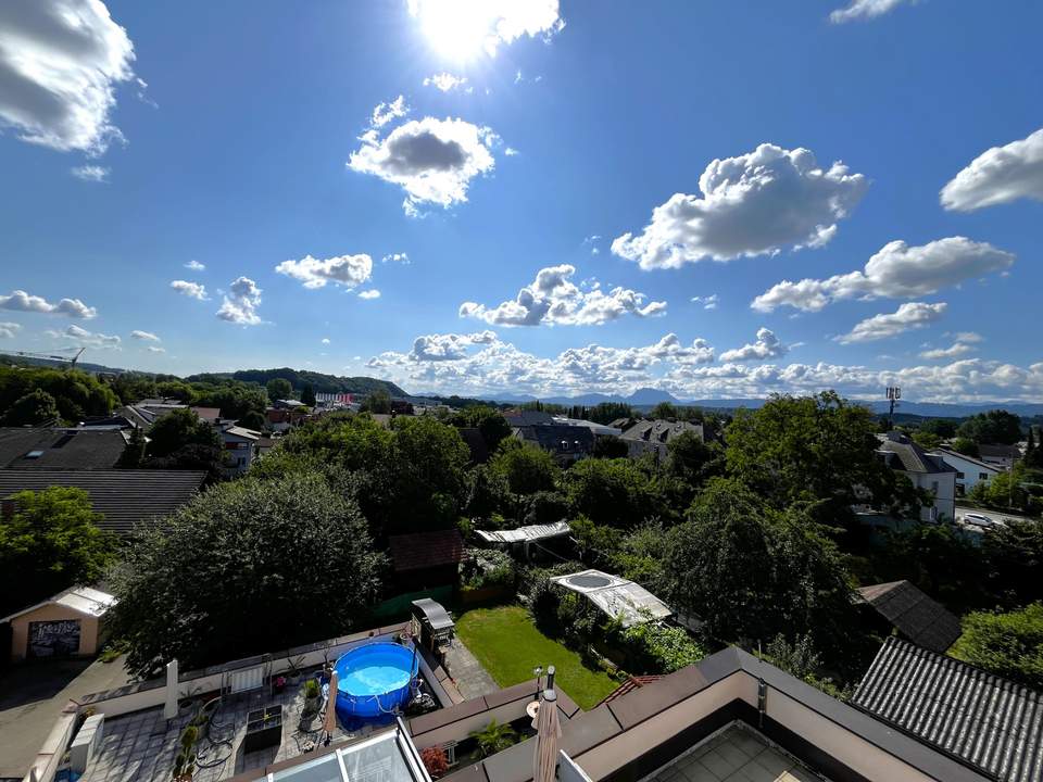 Zentrale 3-Zi.-Stadtwohnung mit großer Terrasse!