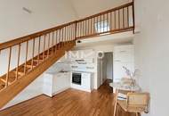 Modernes Loft-Apartment im Dachgeschoss mit Galerie und traumhaftem Blick über den Schlosshof
