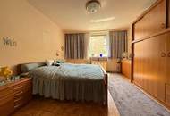 Zentral begehbare 2 bis 3-Zimmer-Wohnung mit zwei Loggien