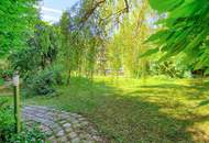 Grüne Oase in Prestige-Lage, Stilvilla mit ca. 1.600 m² Grund, Gästehaus, 2 Garagen und großem Pool