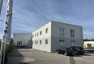 1050 m² Halle, 200 m² Büro, 24 Stundenzufahrt eigene Tankstelle. Ideal für eine Spedition SOFORT VERFÜGBAR