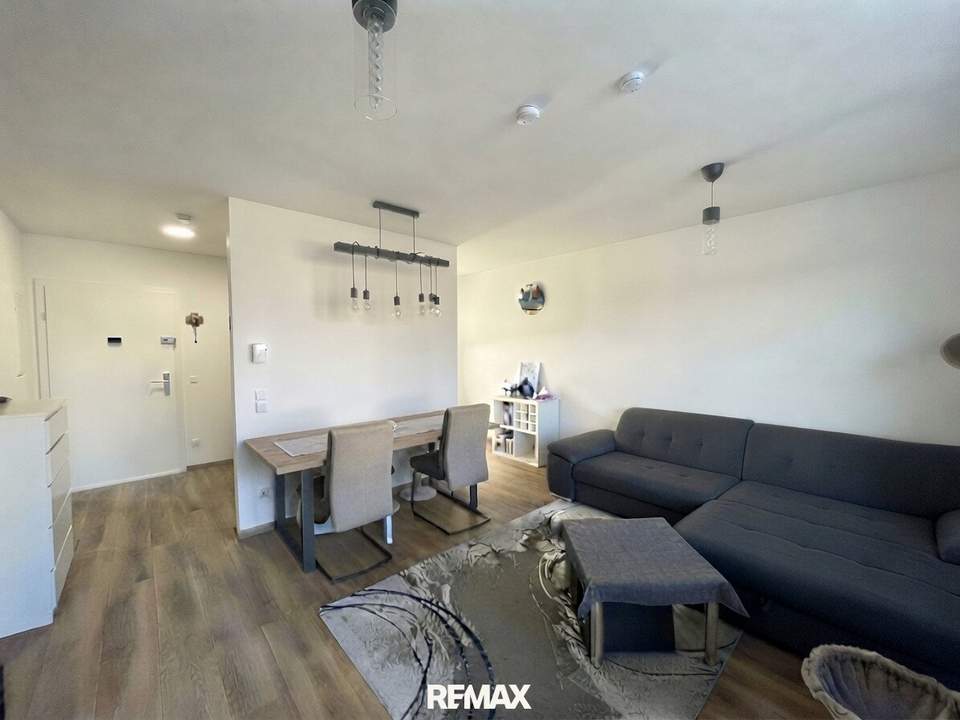 Vermietete, gepflegte 2-Zimmer-Anlegerwohnung mit Balkon auf Baurechtsgrund in zentraler Lage in Klagenfurt