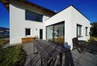 Modernes Einfamilienhaus mit Freiblick