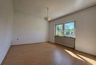 Charmantes 4 Zimmer-Einfamilienhaus mit Garten, Balkon & Garagen