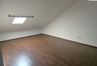 Einfamilienhaus mit Garten, Terrasse, Garage und viel Platz - Wiener Neustadt