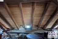 „Ihr Zuhause in Ernstbrunns Gründerzeit-Ikone – historische Eleganz im Dachgeschoss trifft moderne Vision“