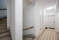 Sanierter Altbau mit modernem Neubau