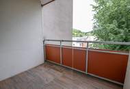 Nette 2-Zimmer-Wohnung mit Loggia nähe Klinikum
