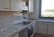 Sonnige 3 Zimmer Wohnung mit Balkon und Garage!
