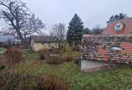 RARITÄT IN HOLLABRUNN: CHARMANTES, SANIERUNGSBEDÜRTIGES LANDHAUS MIT BAULANDRESERVE IN SEHR GUTER WOHNLAGE MIT HERRLICHEM GARTEN SAMT ALTBAUMBESTAND