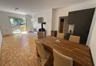 Charmante 3-Zi DG-Wohnung mit moderner Küche - RUHIGE Aussichtslage - Loggia &amp; Carport