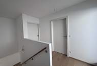 Erstbezug !!! Traumhafte Doppelhaushälfte - mit 5 Zimmern, Garten, Wohnkeller und Stellplätzen!