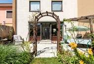 ENTZÜCKENDES REIHENHAUS MIT VIEL POTENZIAL II SÜDSEITIGER GARTEN MIT TERRASSE II RUHIGE SIEDLUNGSLAGE II GROSSER KELLER MIT KÜCHE UND BAD II LINDENWEG-SIEDLUNG
