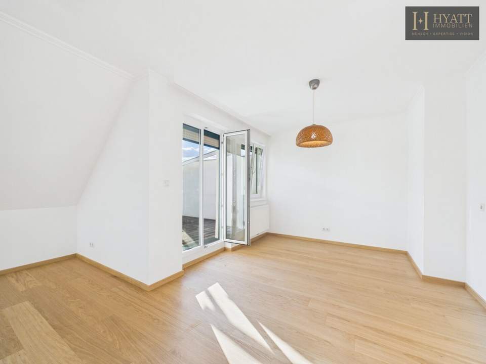 BIETERVERFAHREN!!! Großzügige 3-Zimmer Dachgeschosswohnung mit Terrasse & Garage in 1220 Wien