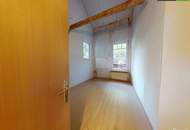 Riesiges Ein- oder Zweifamilienhaus mit 359 m² Wohnfläche, 2 Terrassen, Garage und Fernblick in Thalheim