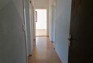 Sanierungsbedürftiges Zweifamilienhaus mit Nebengebäuden in Traumlage