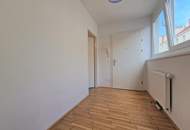 Top-moderne Wohnung mit Mega-Balkon - U1 Nähe - 2 WCs !!