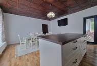 LIEBEVOLLER BUNGALOW MIT GEPFLEGTEM GARTEN IN TRAUMHAFTER RUHELAGE