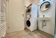 Elegante 3-Zimmerwohnung mit Balkon in saniertem Altbau