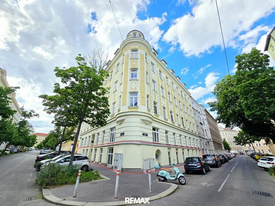 "Hohe Frequenz & gute Sichtbarkeit - einzigartiges Geschäftslokal mit 10 separaten Räumen!"