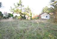 3 nebeneinanderliegende Baugrundstücke mit Altbestandsgebäuden!