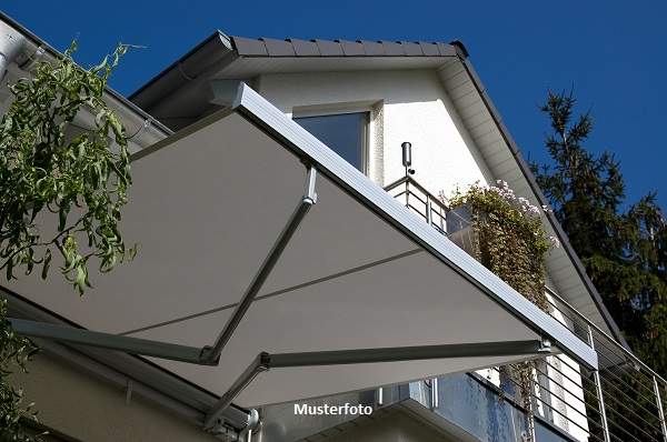 Elegantes Einfamilienhaus mit großzügiger Terrasse und Poolhaus – Der Traum für Ihre Familie