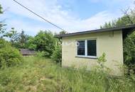 Platz für Wohnträume – großes, erschlossenes Grundstück mit Altbestand - für Familie oder Projektbau