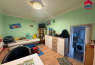 NEU: Viel Platz für Familie, Hobby und Werkstatt – Einfamilienhaus mit 4 Garagen und neuem Dach