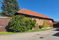 Wunderschöner Dreikanthof in Ruhelage mit Reithalle