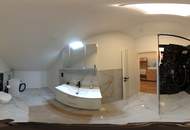 Elegantes Wohnen im Grünen! Neuwertiges Dreifamilienhaus in erhöhter Ruhelage