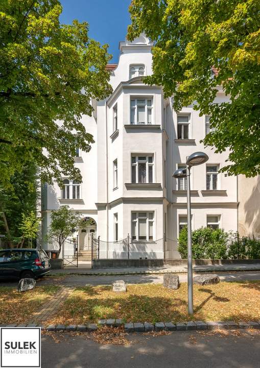 Exklusive 3 Zimmer Altbauwohnung mit separater Küche beim Schlosspark Schönbrunn inkl. Grünblick