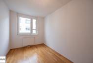 Ab sofort verfügbar: 4 Zimmer Neubauwohnung mit separater Küche und Süd-Loggia
