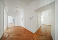 Geräumiges 5-Zimmer Altbau Büro in Toplage