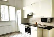 Großräumige 5-Zimmerwohnung im klassischen Altbau