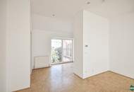 Helle 3-Zimmer-Dachgeschoß-Wohnung mit Blick auf die Votivkirche