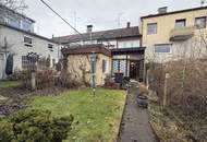 Sanierungsbedürftiges Stadthaus