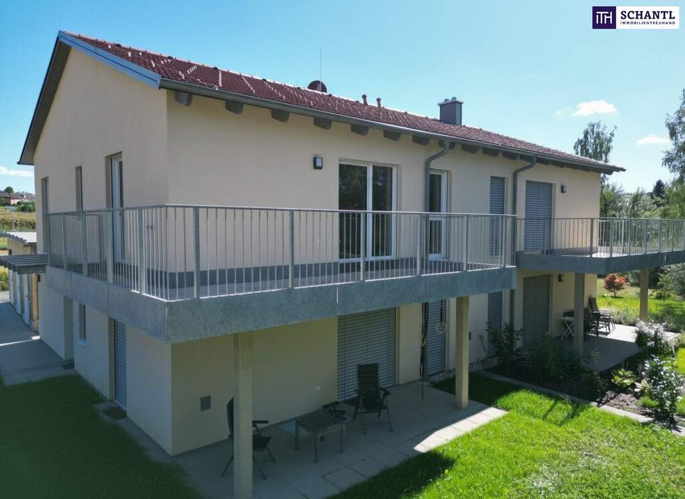 Stylischer 3-Zimmer ERSTBEZUG! Genießen Sie 68,5 m² Wohnfläche und einen großzügigen 20,5 m² Balkon im Herzen der Thermenregion. Einziehen und wohlfühlen!